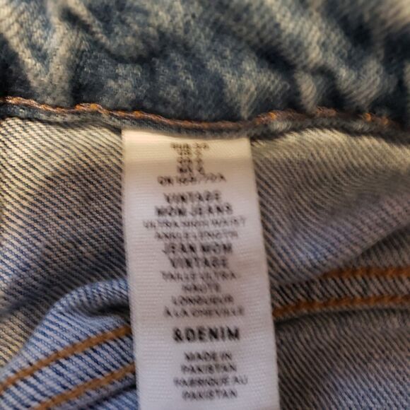 & Denim  Ultra High Waist Mom Blue Jeans Sz 4 Wide Leg - Picture 7 of 8